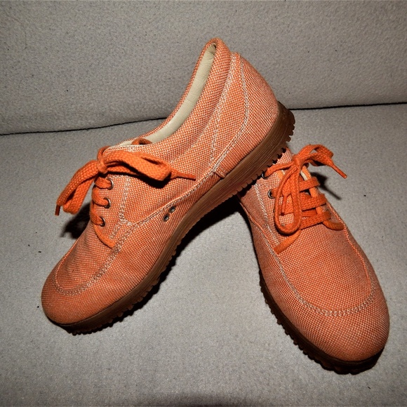 "HOGAN"  sneakers. - Picture 2 of 3